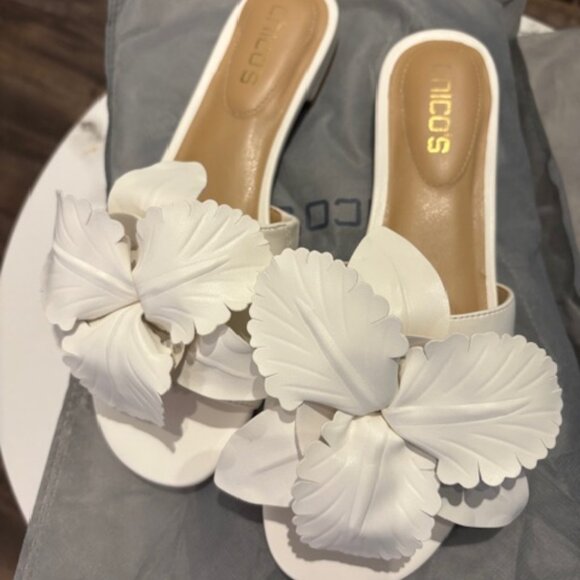 Chico's White Sandal Size 8 - Picture 5 of 7